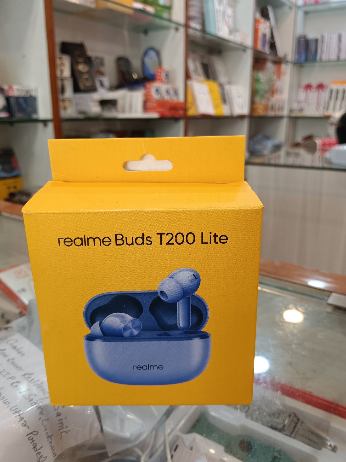 Boat Airdopes, one plus buds, realme buds