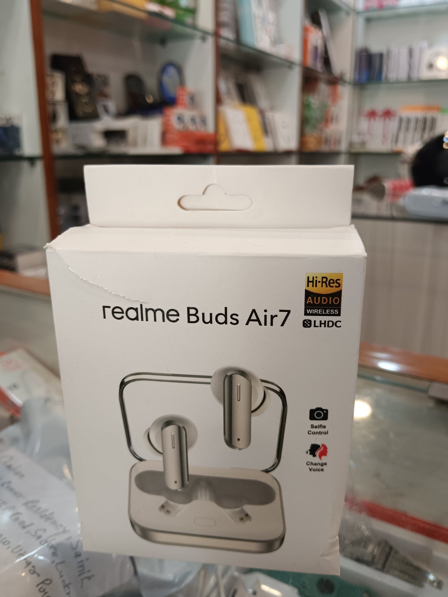 Boat Airdopes, one plus buds, realme buds