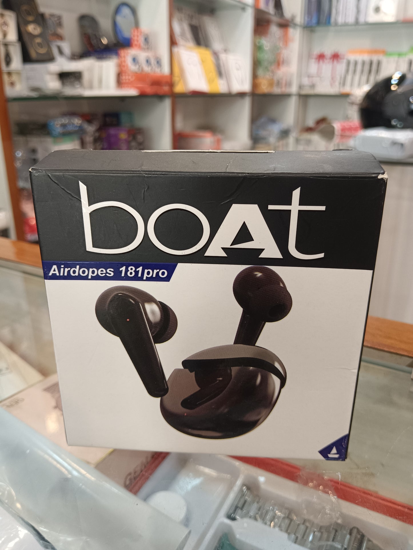 Boat Airdopes, one plus buds, realme buds