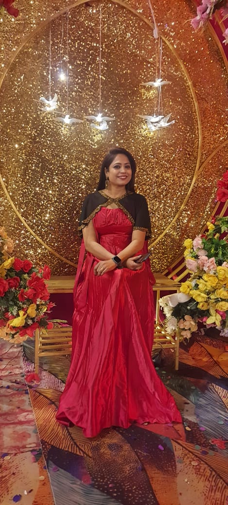 Anchor(Nandini Dwivedi), call 7985613007 for dates availability